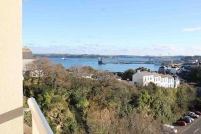 4 Porth Gwel, Sea View & Parking